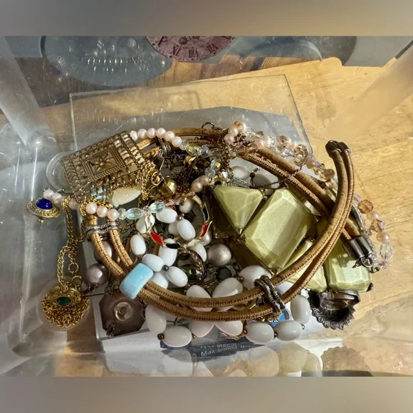 2lb pound, junk jewelry craft lot #QT53 - Picture 4 of 4